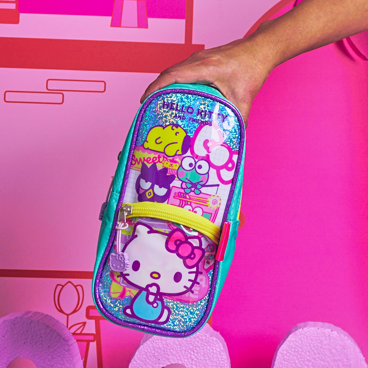 Estuchera escolar Hello Kitty & Friends 002