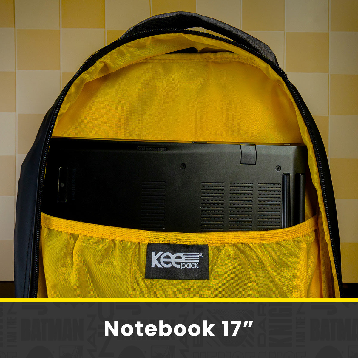 Mochila escolar Batman con alas desplegables Colección 011