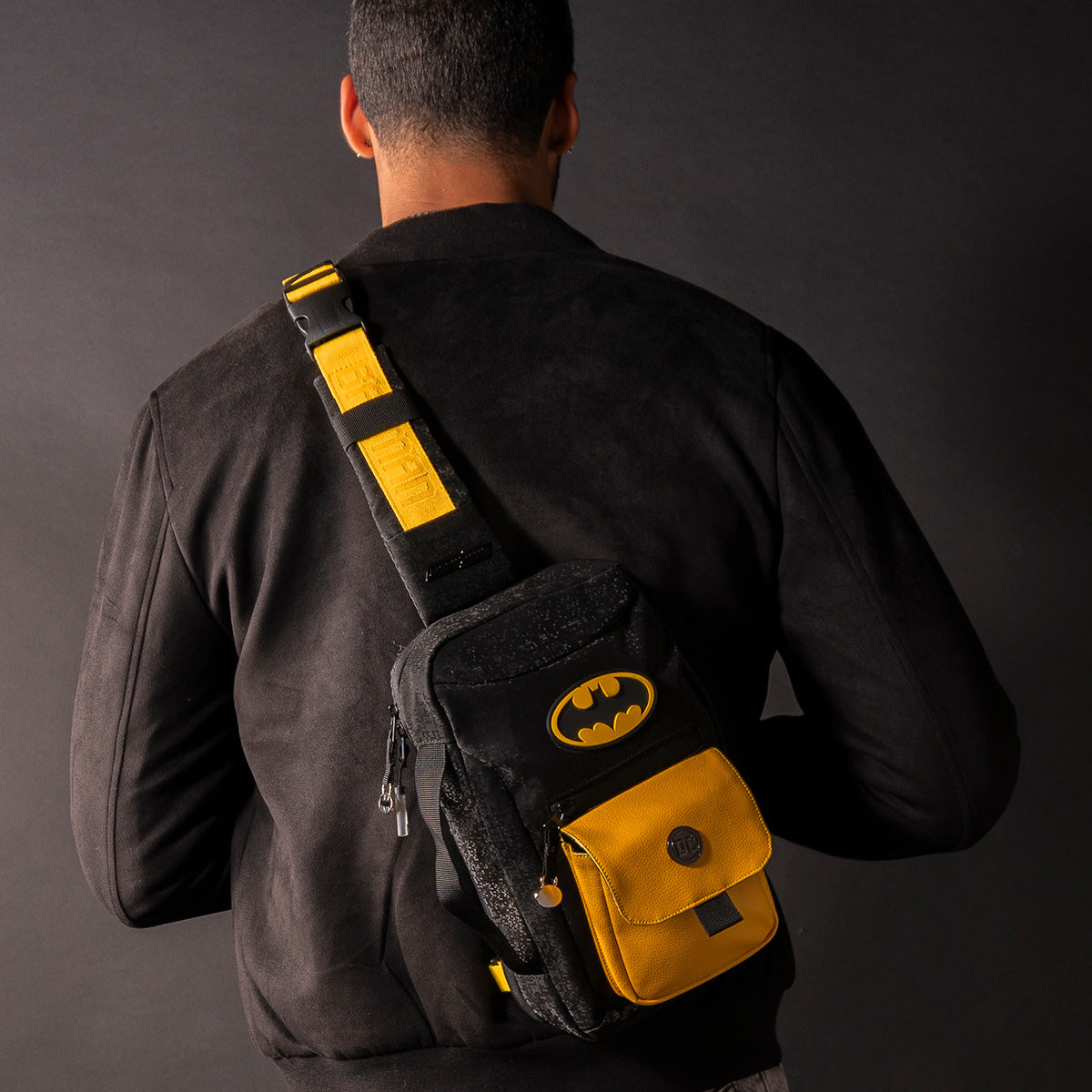 Mochila Cross Body Batman Black 012