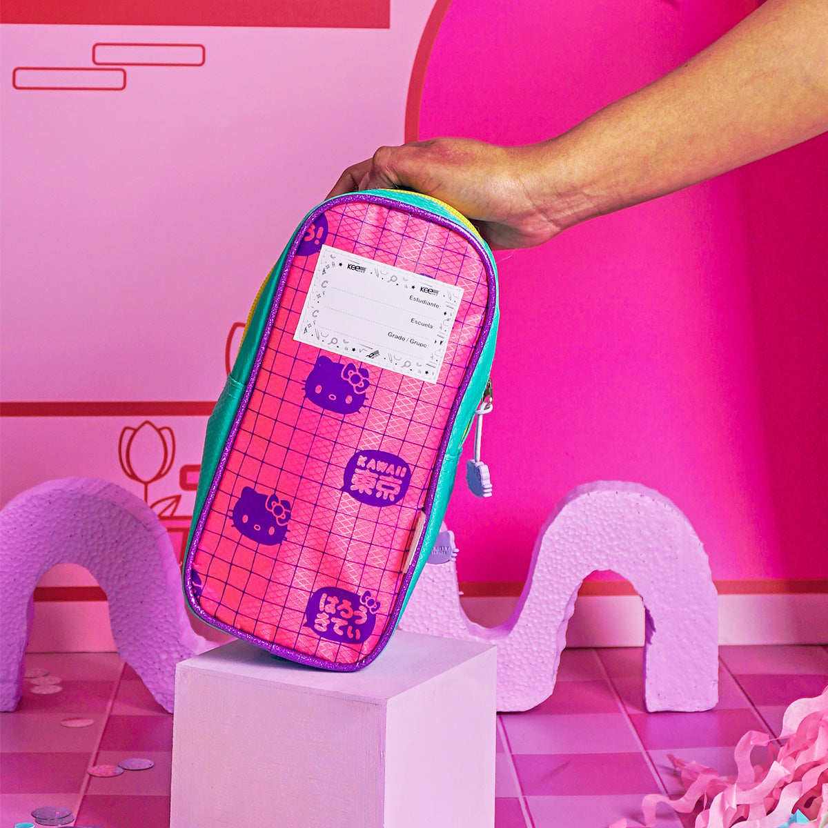 Estuchera escolar Hello Kitty & Friends 002