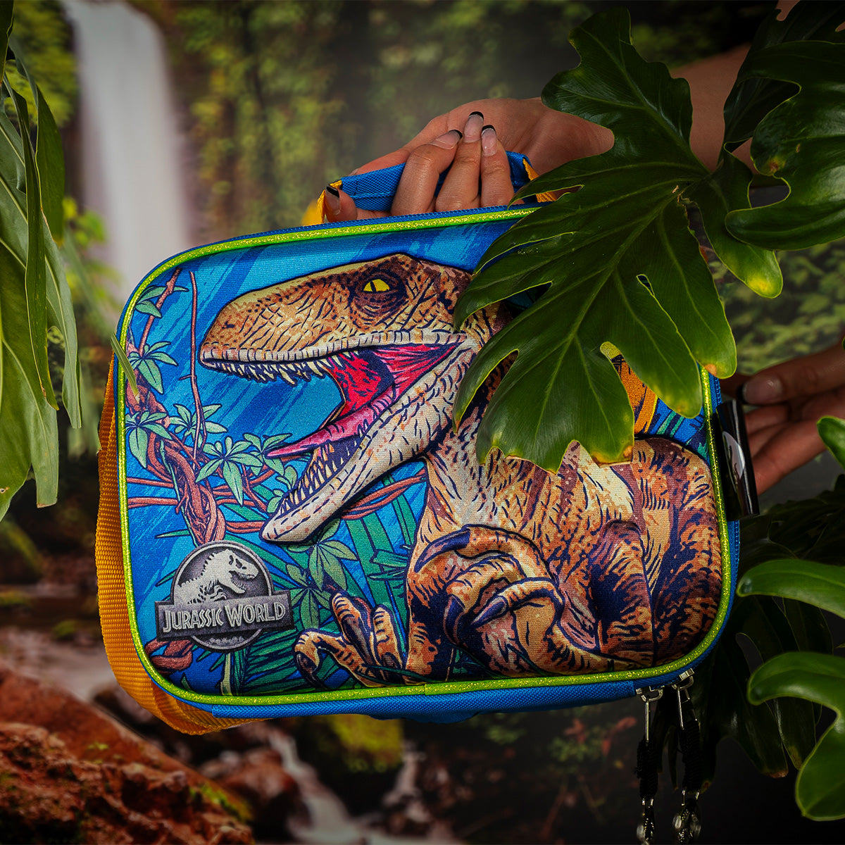 SET Mochila, Lonchera y Lapicera escolar Jurassic World 003